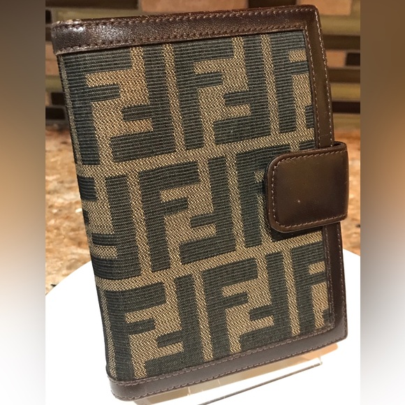 FENDI Zucca Agenda with Notebook 🔥😍❤️ - Picture 11 of 17